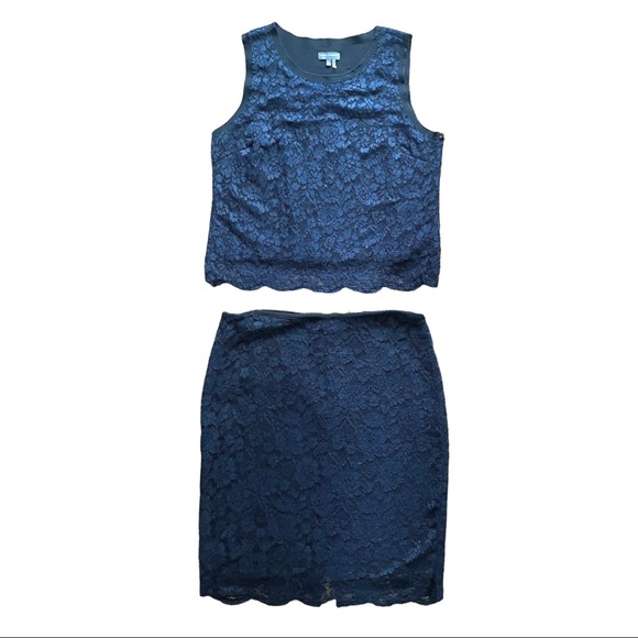 Vince Camuto navy lace overlay 2 piece suit skirt sleeveless top size 12 - Picture 1 of 15